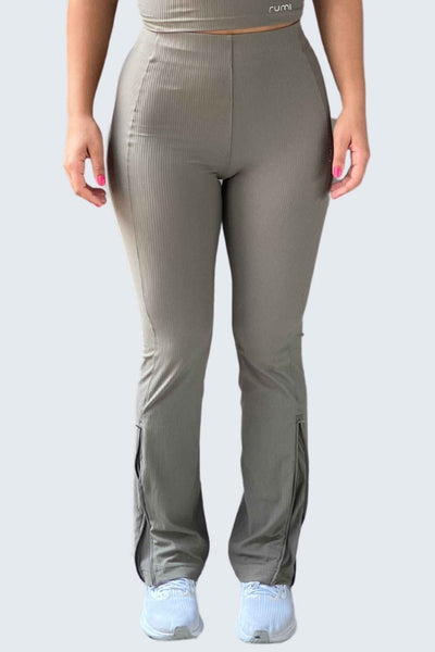 Rumi Earth - W SunRib Fit Joggers Open + Zip - Wood - R124150WDP - Bottoms